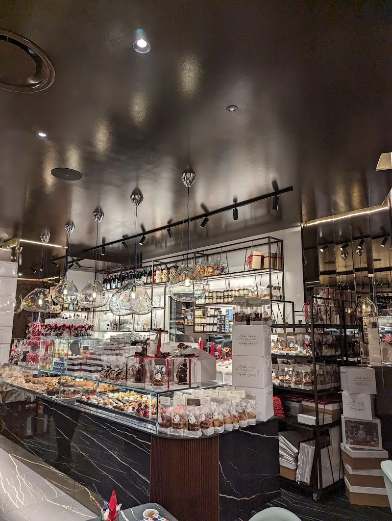 Pasticceria Savoini - Restaurant near Castello Dal Pozzo